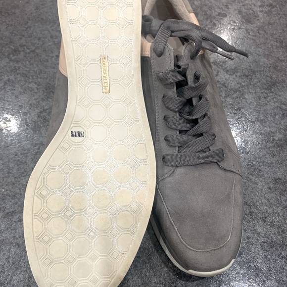 Louise et cio suide leather shoes. - Picture 7 of 11